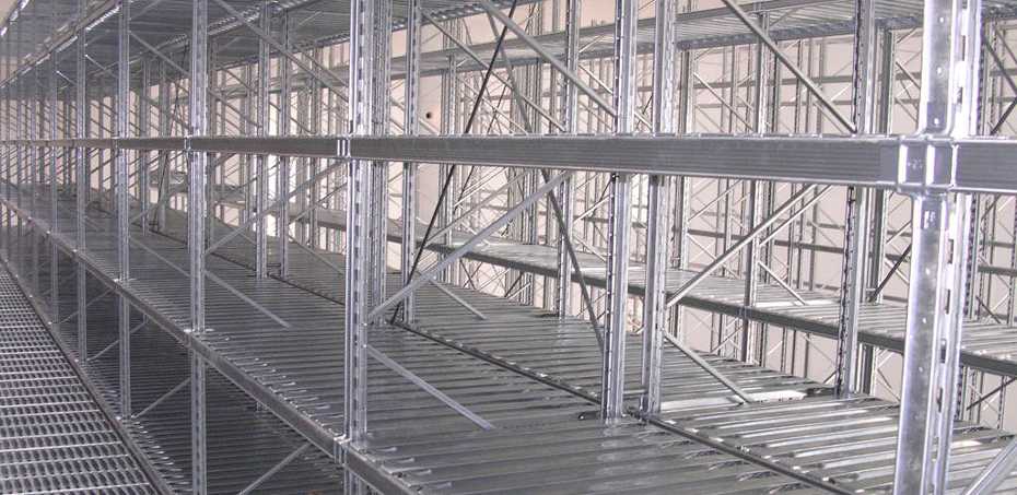 Scaffalature a larghezza variabile: flessibili per cambiamenti in stock